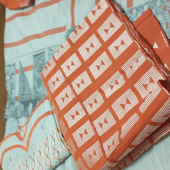 Full Male and Female Nigerian Traditional Wedding Outfits - Picture 10 of 10